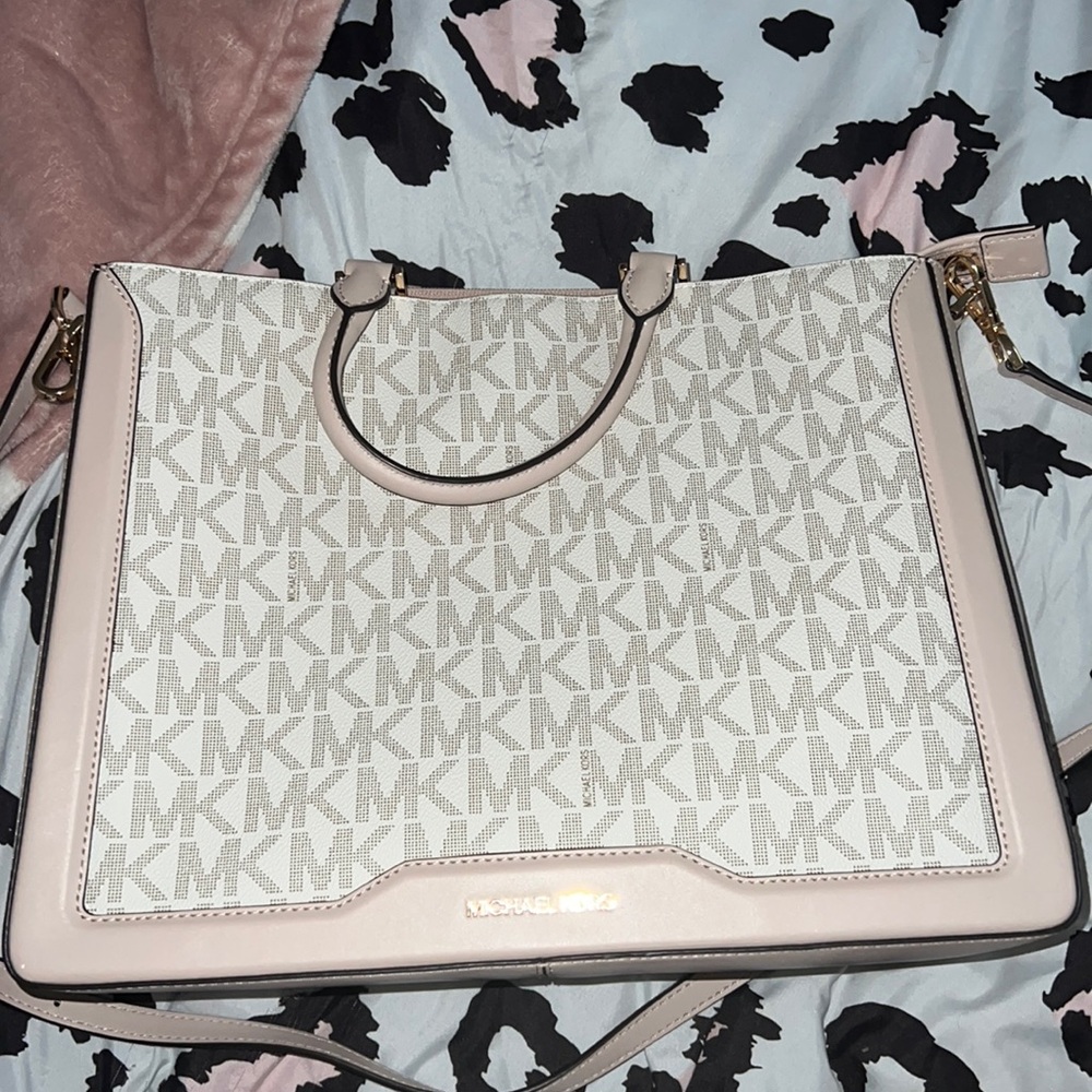 Micheal Kors Bag